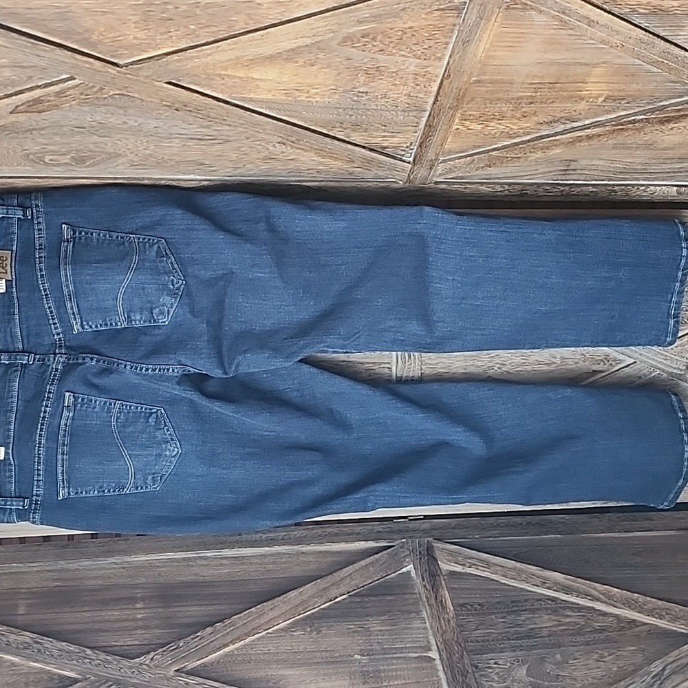 Lee Ladies Straight Leg Jeans - Picture 4 of 8